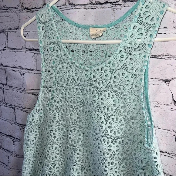 Urban Outfitters Pins and Needles Light Blue Crotchet Sleeveless Tank Size Large - Picture 2 of 5